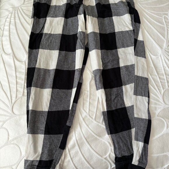 Old Navy Women's Multi Pajamas - Picture 2 of 3